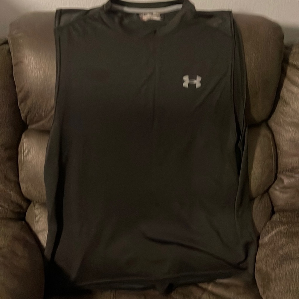 Under Armor sleeveless t-shirt/ mens large